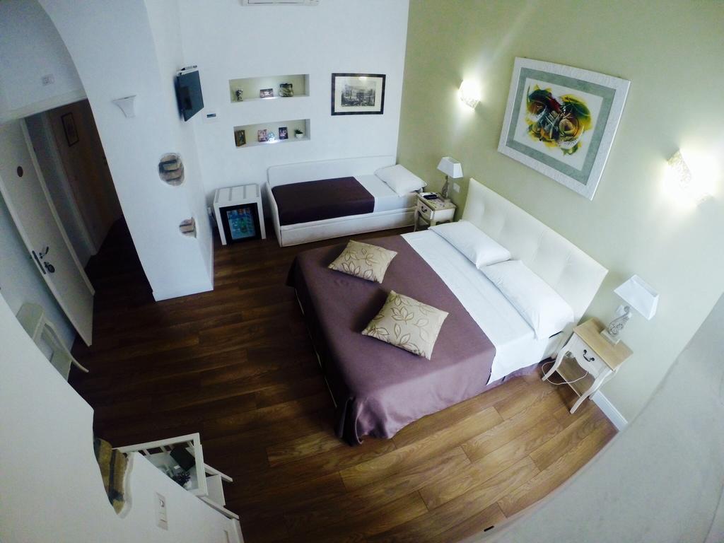 ローマ トレ R コロッセオ Bed & Breakfast 部屋 写真