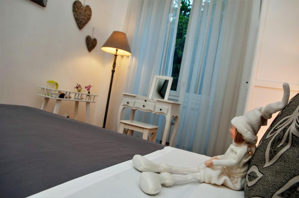 ローマ トレ R コロッセオ Bed & Breakfast エクステリア 写真